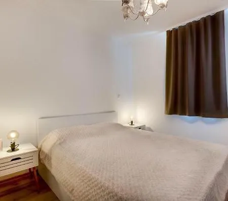 Apartment Private In Admiral